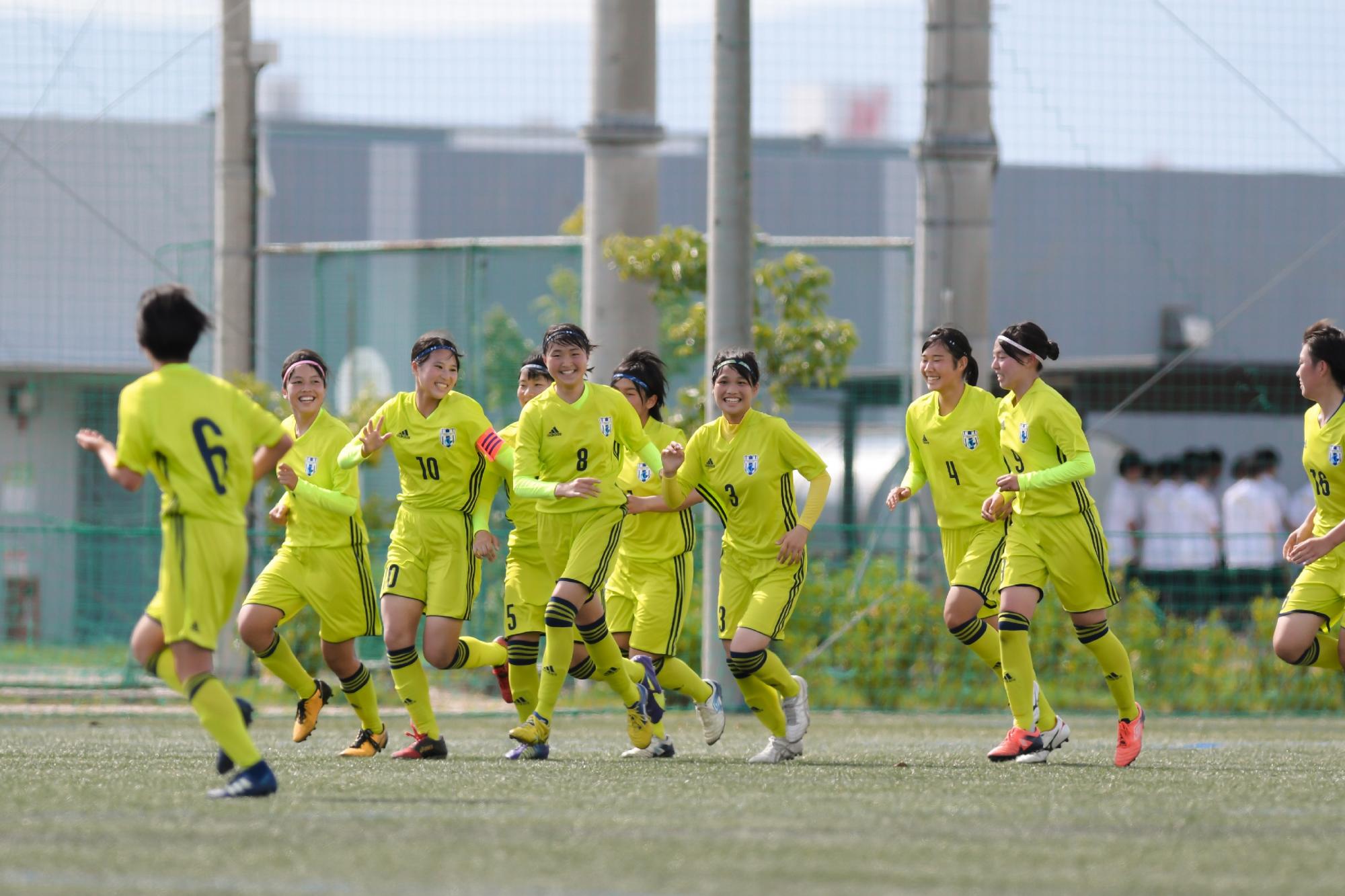 サッカー部 安威の地最後の 初蹴り 開催について 追手門学院中学校 高等学校