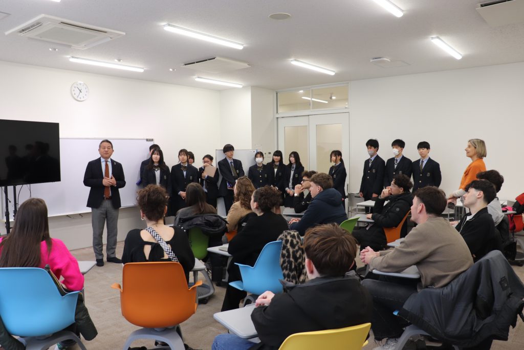 Lycée Saint Josephの生徒来校